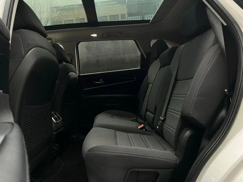 Kia Sorento • 2015 • 141,000 km 9
