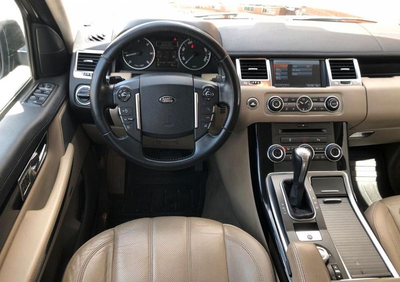Land Rover Discovery • 2021 • 170,000 km 2
