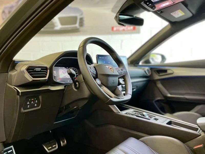 Seat Leon • 2022 • 13,900 km 11