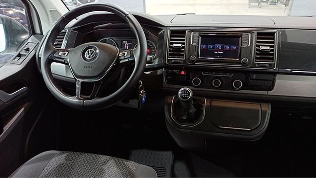 Volkswagen Multivan • 2020 • 80,000 km 6