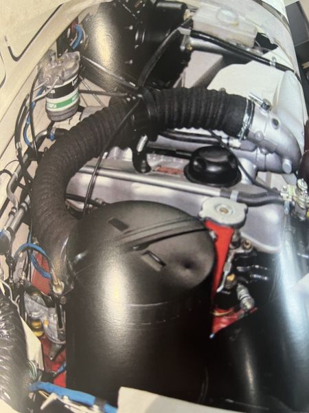 Land Rover 109 • 1982 • 3,600 km 14