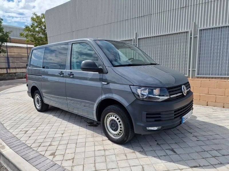 Volkswagen T5 Transporter Shuttle • 2018 • 184,000 km 1