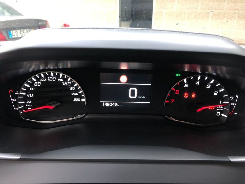 Peugeot 2008 • 2020 • 12,000 km 3