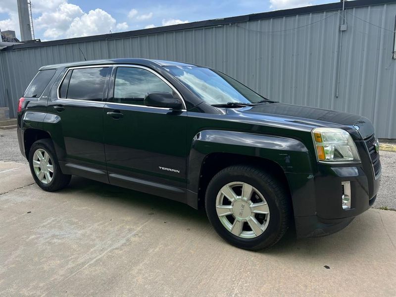 GMC Terrain • 2012 • 115,000 km 2