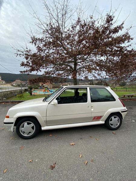 Renault Mégane • 1987 • 95,000 km 2