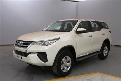 Toyota Fortuner • 2020 • 32 km 3