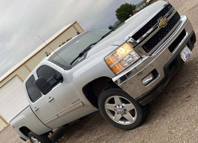 Chevrolet Silverado 2500hd • 2012 • 120,000 km 2