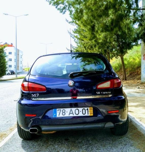 Alfa Romeo 147 • 2005 • 161,000 km 2