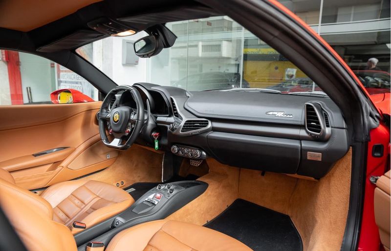 Ferrari 458 Italia • 2013 • 40,000 km 2