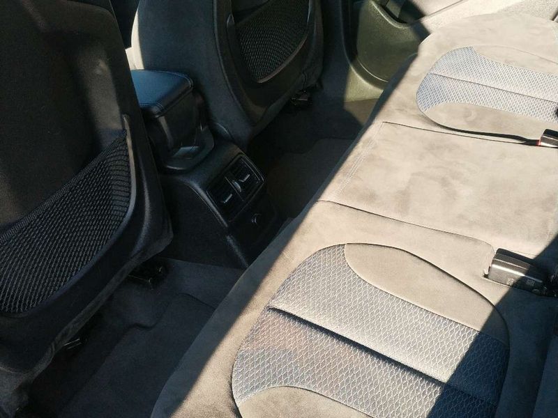 BMW X1 • 2016 • 178,000 km 3