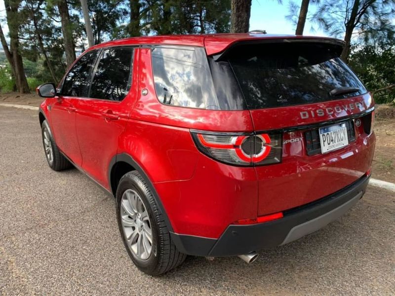 Land Rover Discovery Sport • 2016 • 75,000 km 2
