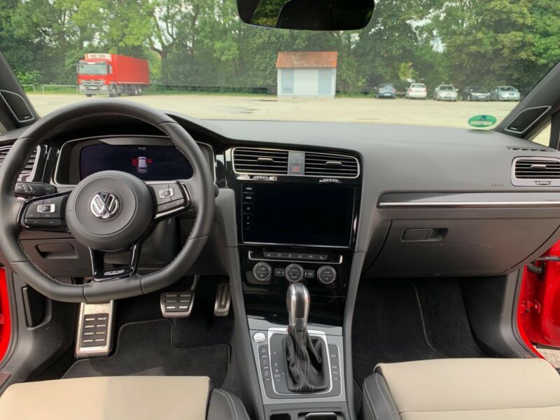 Volkswagen Golf • 2017 • 29,000 km 7