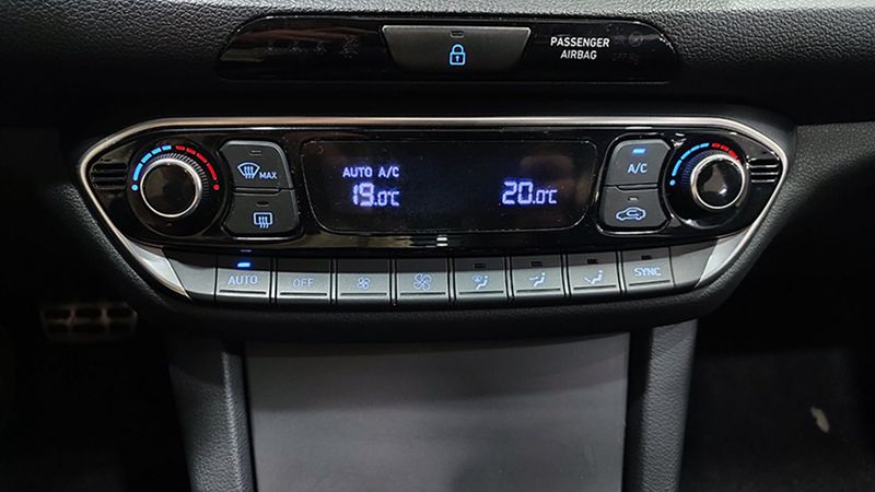 Hyundai i30 • 2018 • 125,313 km 25