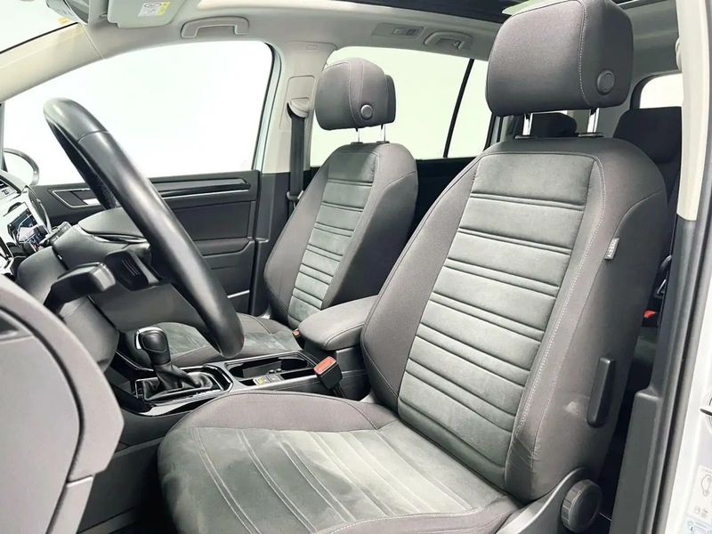 Volkswagen Touran • 2020 • 89,000 km 12