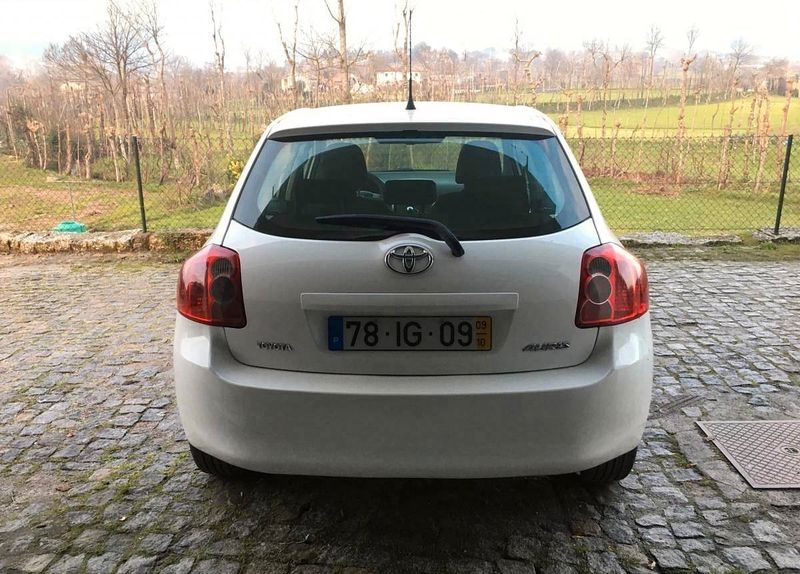 Toyota Auris • 2009 • 220,000 km 2