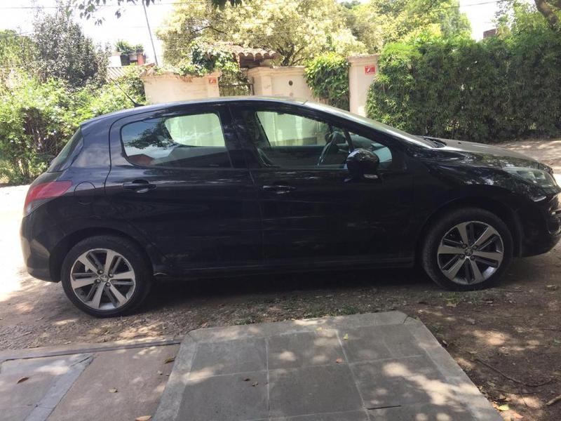 Peugeot 308 • 2017 • 67,000 km 5