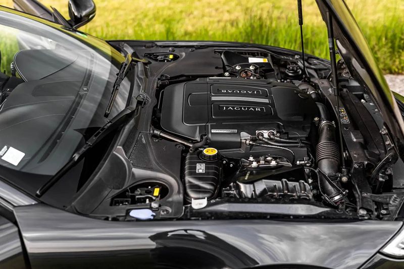 Jaguar XKR • 2012 • 89,500 km 8