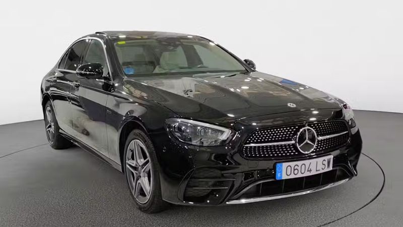 Mercedes-Benz E-Class • 2021 • 57,135 km 2