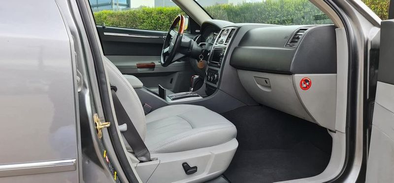 Chrysler 300 C • 2009 • 120,000 km 8