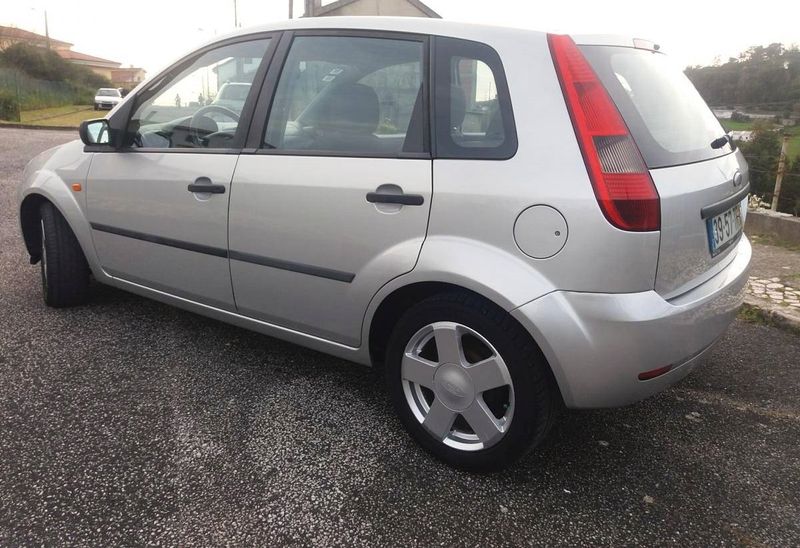 Ford Fiesta • 2002 • 190,000 km 3
