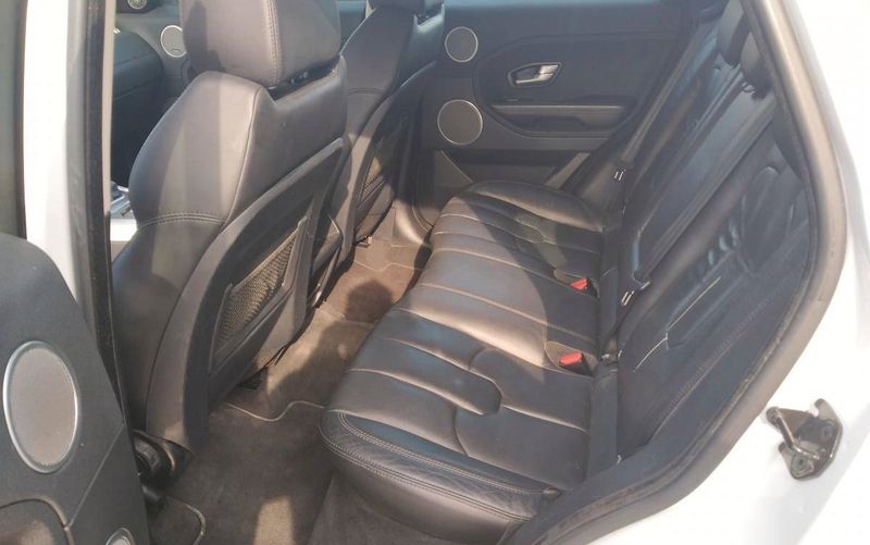 Land Rover Range Rover • 2014 • 179,999 km 9