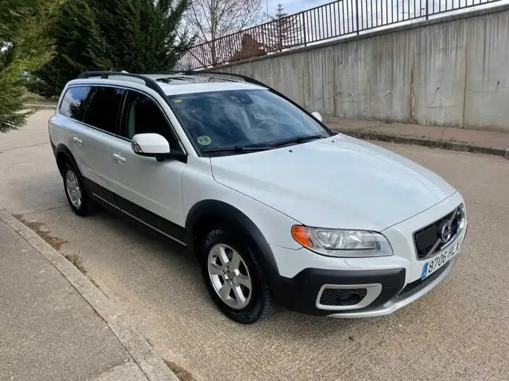 Volvo XC • 2012 • 154,000 km 3