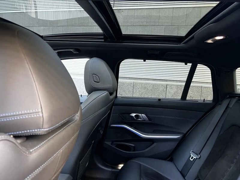 BMW 3 Series • 2020 • 147,000 km 12