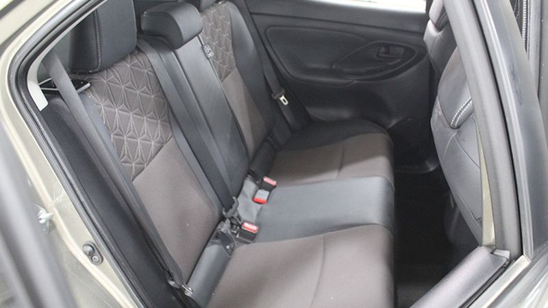 Toyota Yaris • 2022 • 49,095 km 7