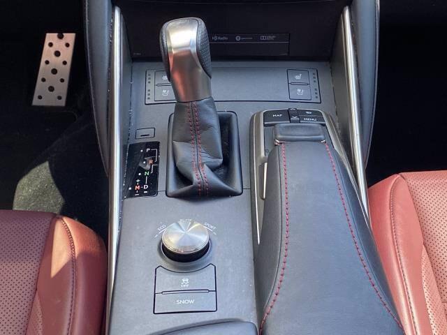 Lexus IS • 2018 • 27,365 km 2