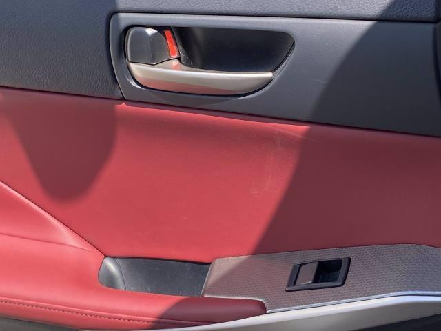 Lexus IS • 2018 • 27,365 km 28