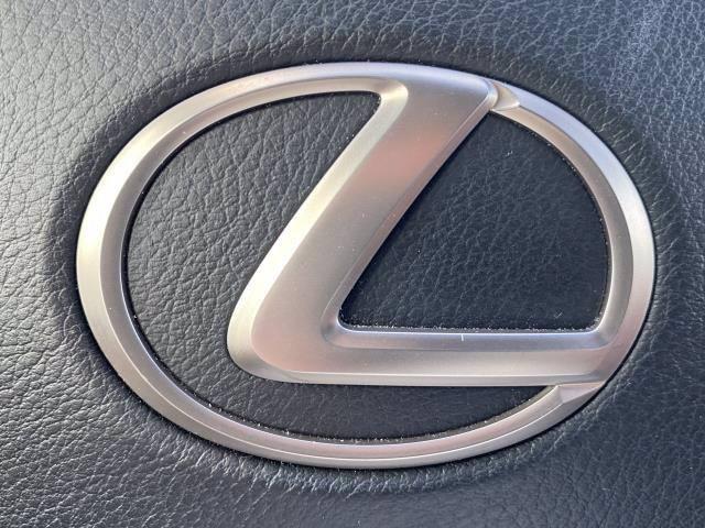 Lexus IS • 2018 • 27,365 km 29