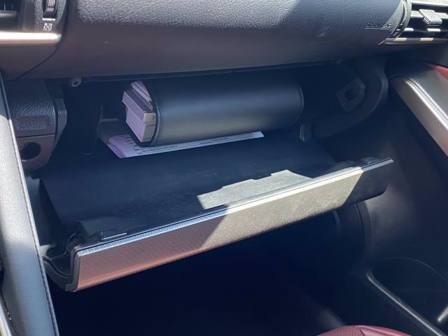 Lexus IS • 2018 • 27,365 km 13