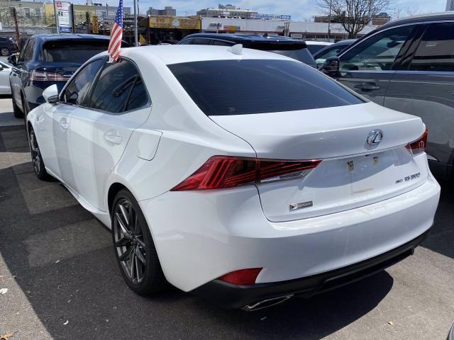 Lexus IS • 2018 • 27,365 km 26