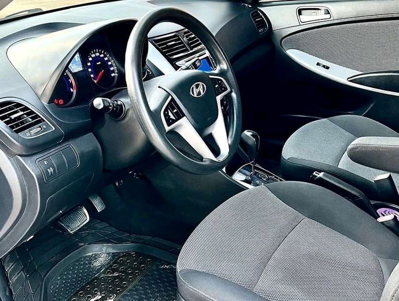 Hyundai Accent • 2017 • 50,000 km 2