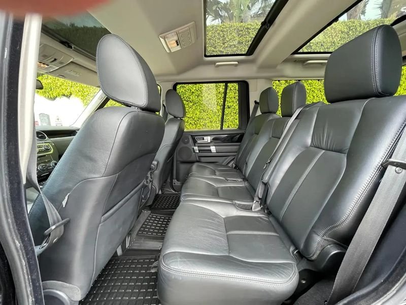Land Rover Discovery • 2012 • 189,000 km 5