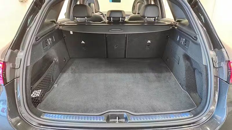 Mercedes-Benz GLC • 2022 • 27,299 km 14