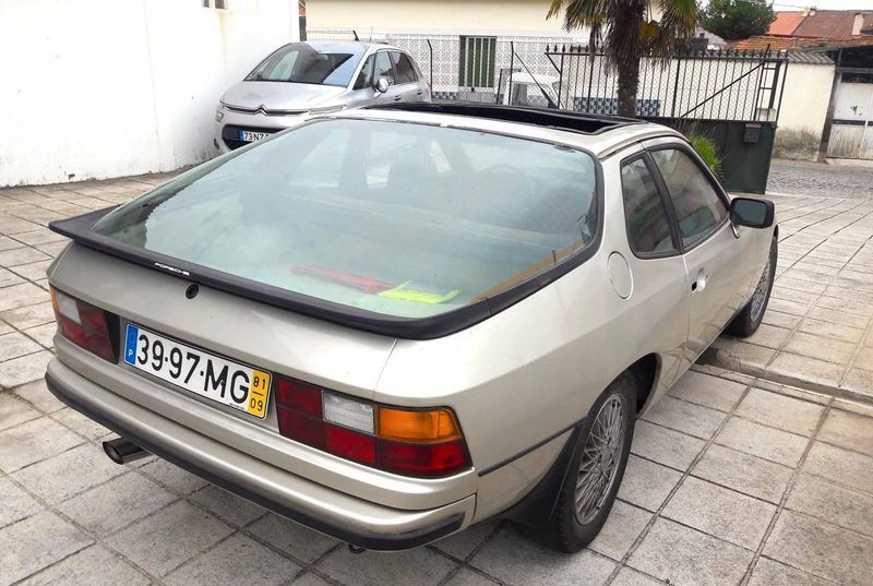 Porsche 924 • 1981 • 109,000 km 3