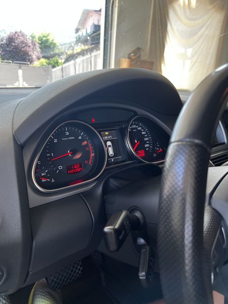 Audi Q7 • 2010 • 256,000 km 23