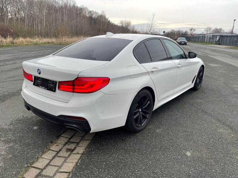 BMW 5 Series • 2017 • 97,600 km 3