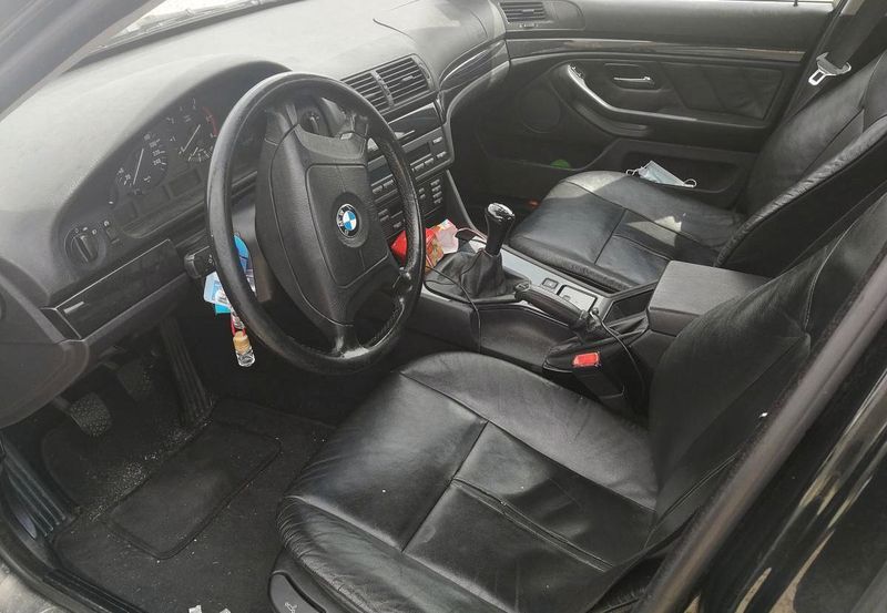 BMW 520D • 2001 • 399,999 km 4