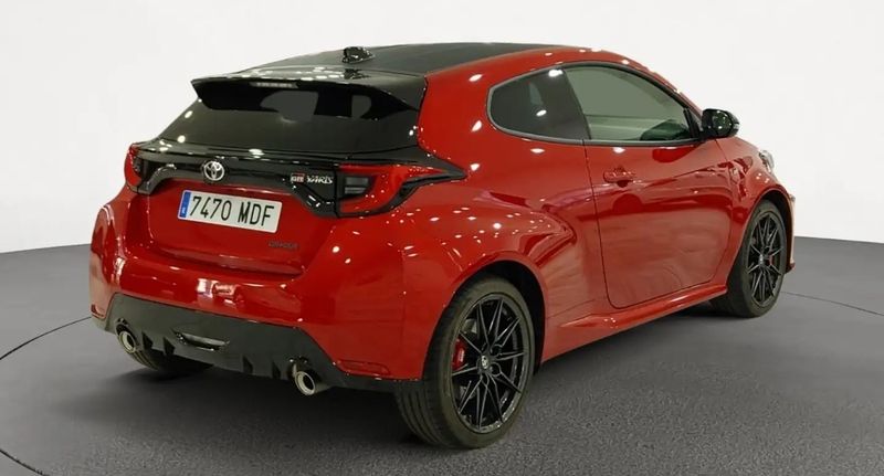 Toyota Yaris • 2023 • 9,927 km 4