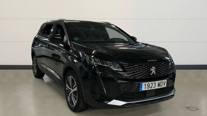 Peugeot 5008 • 2023 • 20,900 km 1