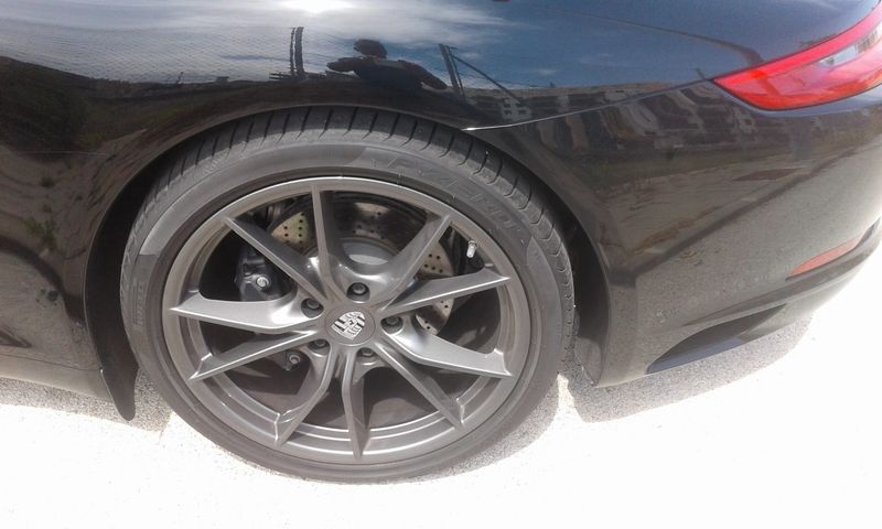 Porsche 911 Carrera • 2018 • 82,000 km 6