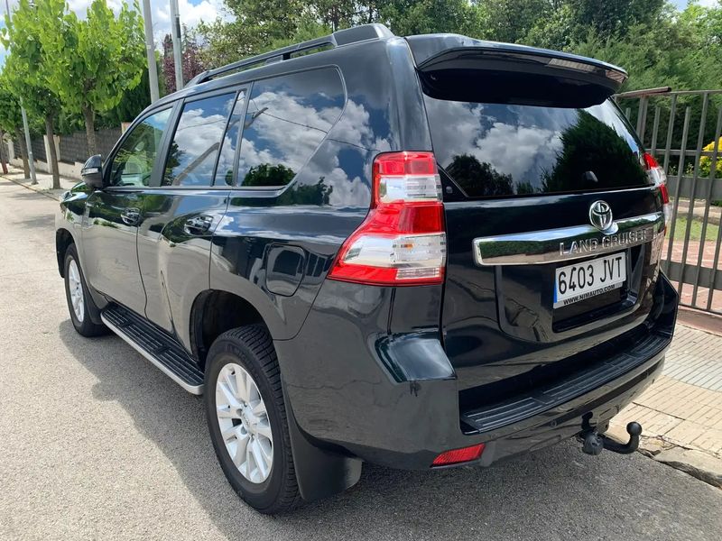 Toyota Land Cruiser • 2016 • 73,000 km 3