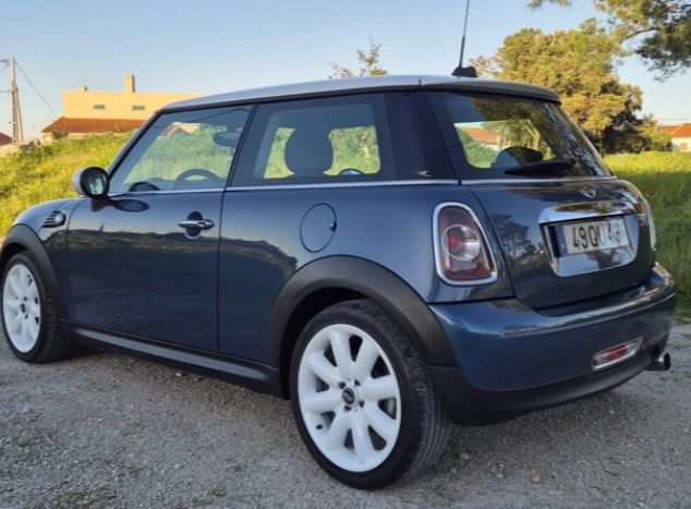 MINI Cooper D • 2011 • 183,000 km 2