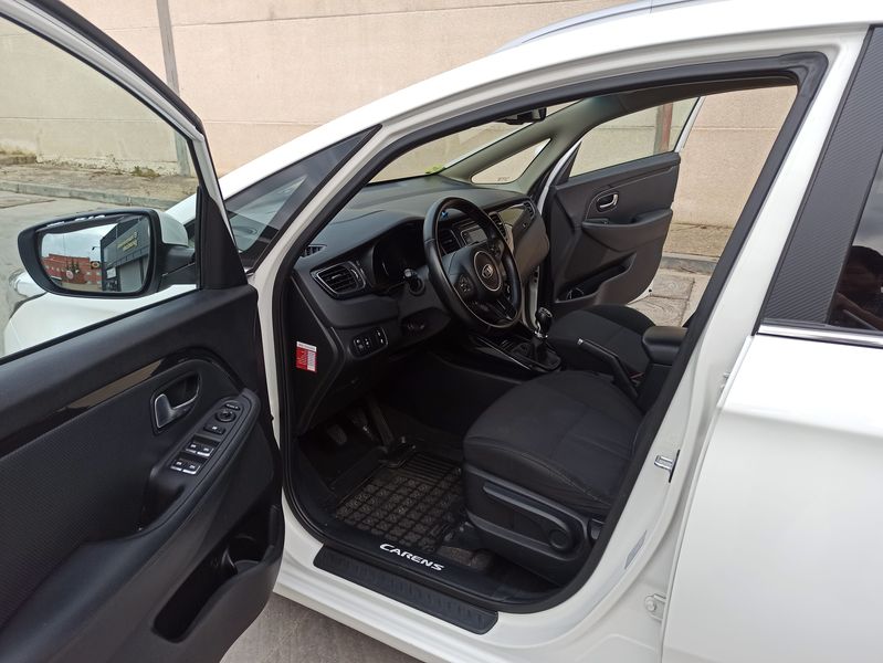 Kia Carens • 2014 • 210,000 km 10
