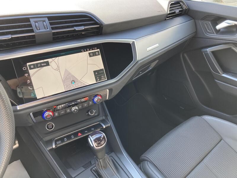 Audi Q3 • 2023 • 9,018 km 11