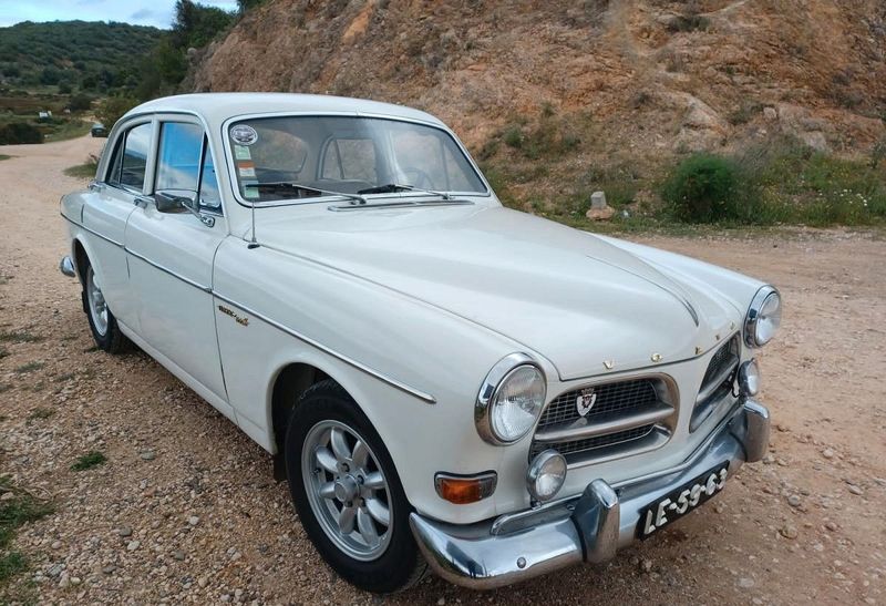 Volvo 240 • 1965 • 5,000 km 1