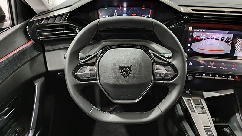 Peugeot 408 • 2023 • 8,800 km 9
