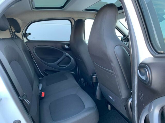 Smart Forfour • 2018 • 60,000 km 2